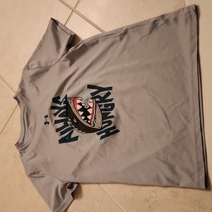 Under Armour boys shirt. Size M.